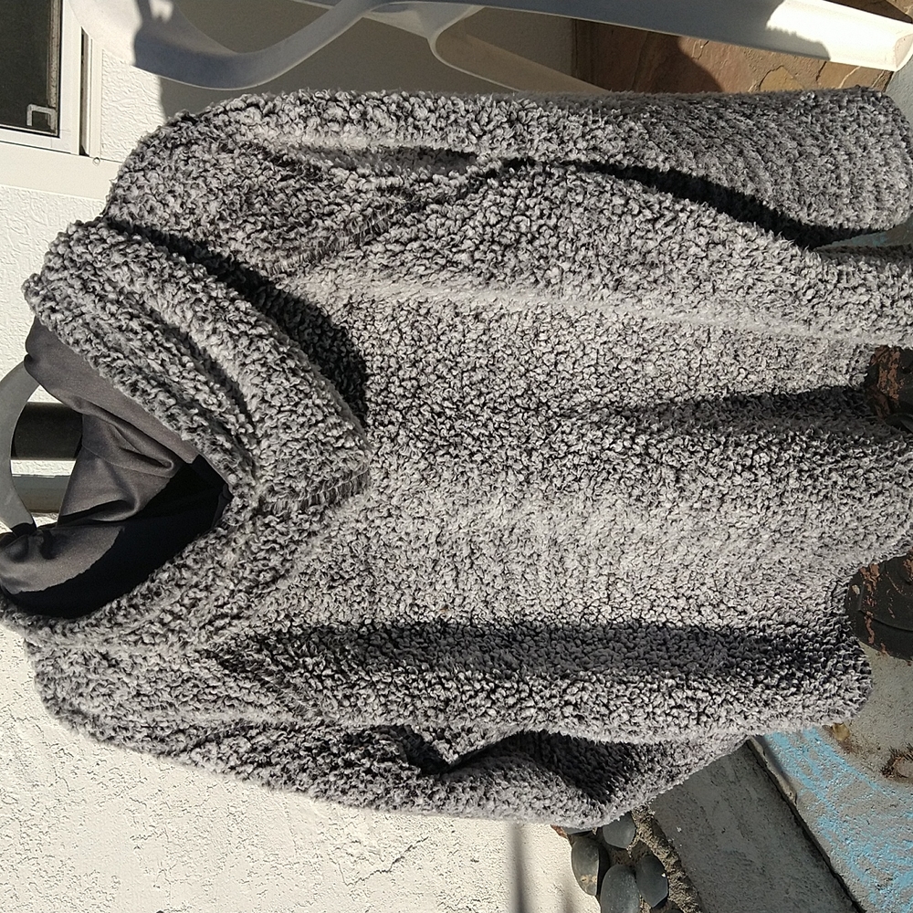 Flees Jacket - Picture 2 of 3